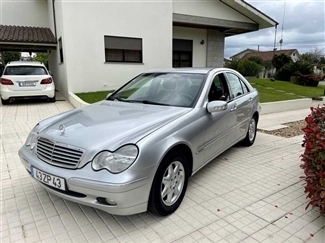 Carro usado, Mercedes-Benz Classe C 220 CDi Elegance (143cv) (4p)